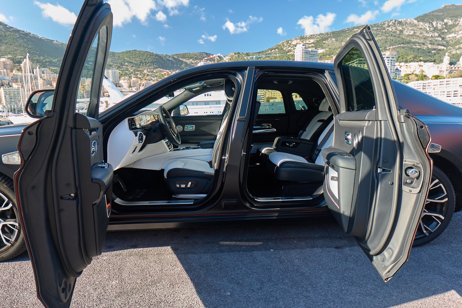 Rolls Royce Ghost Black Badge — photo 8